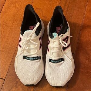 New Balance Women's White and Pink Sneakers